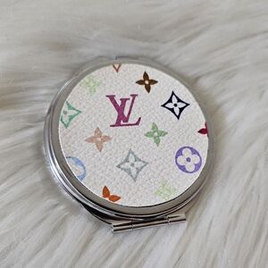 🌈 Louis Vuitton Murakami Mirror 🌈